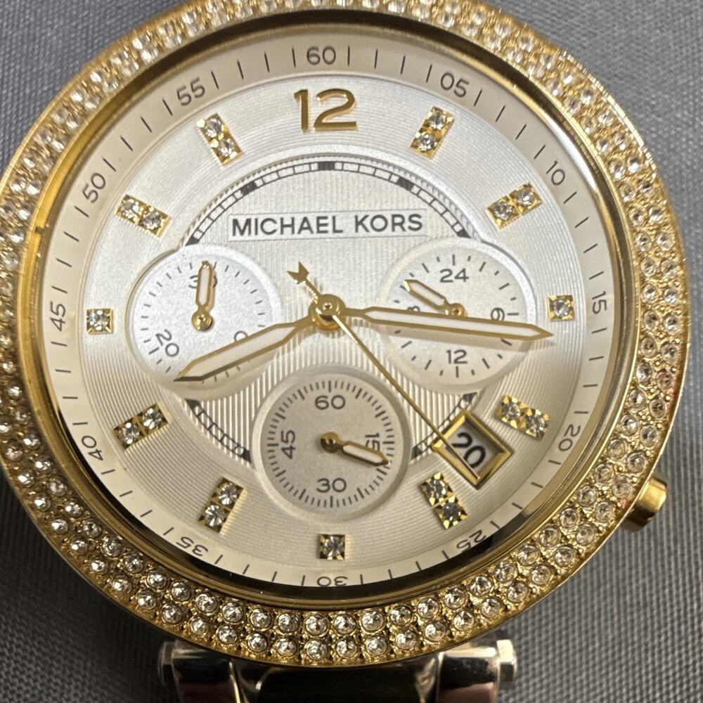 Michael Kors Womens Two-Tone MK-5626 New Battery 5-5.25” Wrist 39mm Case (G16)
